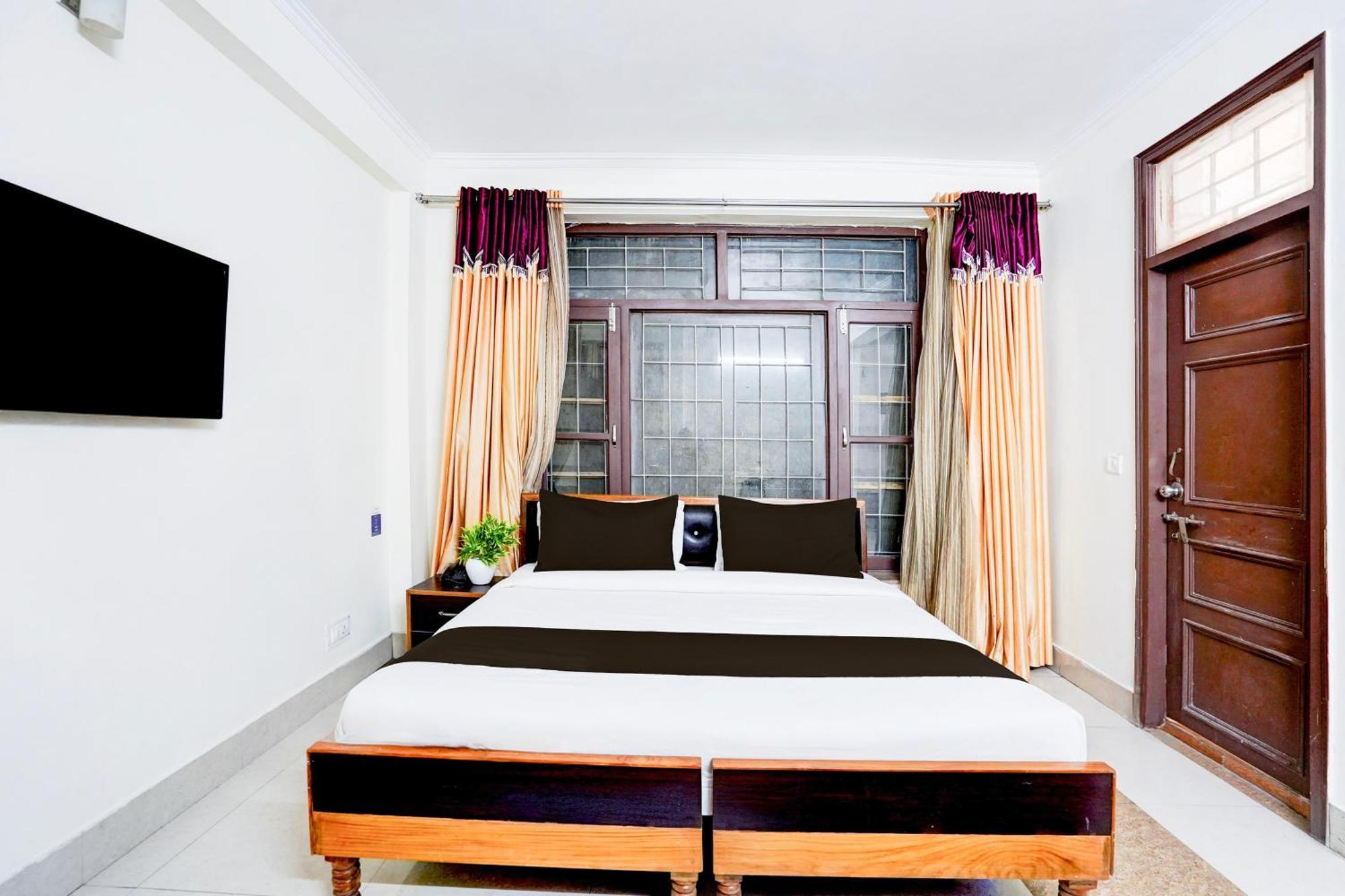 Super Townhouse Mall Road Near Library Chowk Masuri Exterior foto